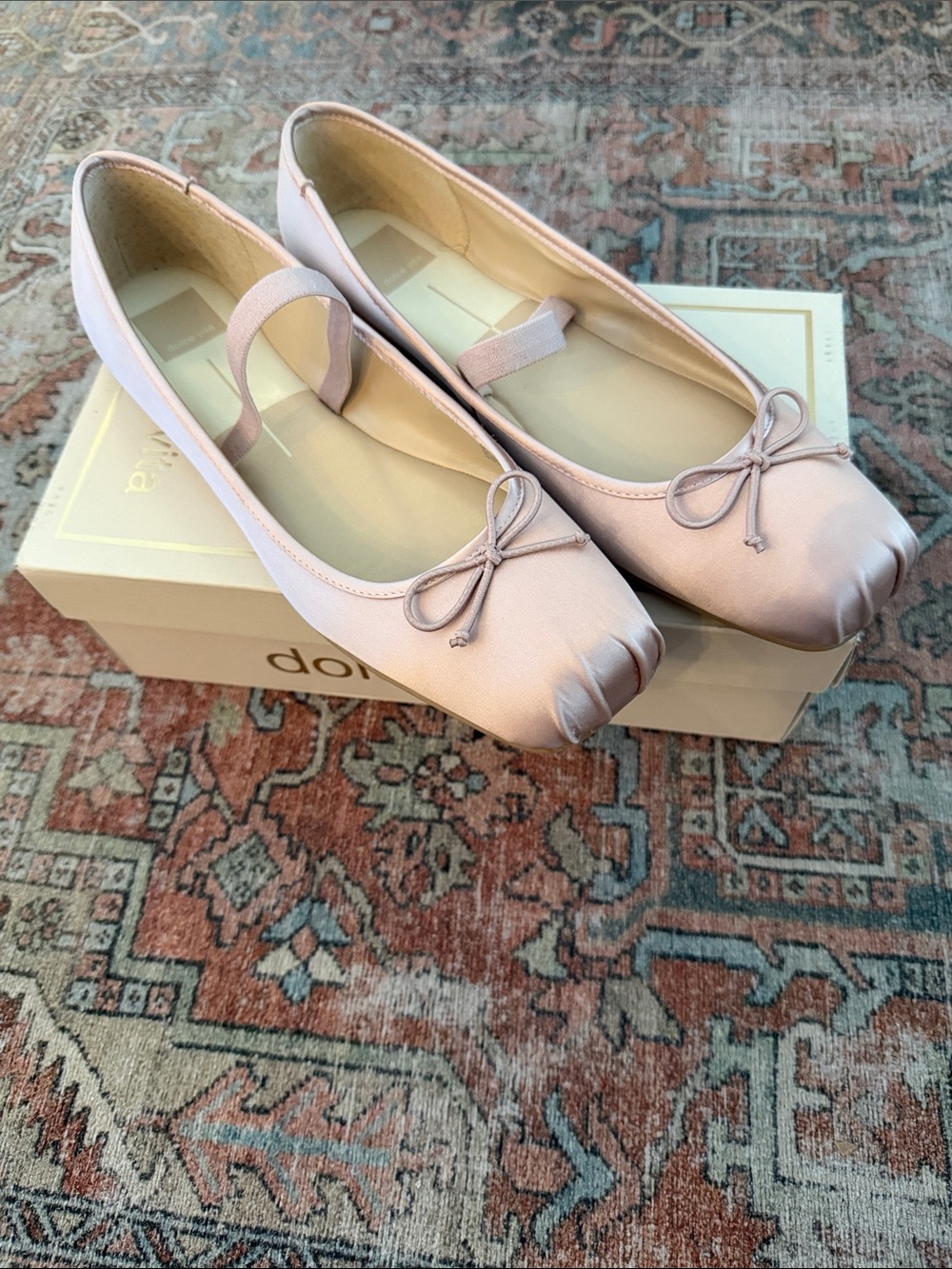 DOLCE VITA Ginata Blush Satin Flat in Sz 11 - NIB!